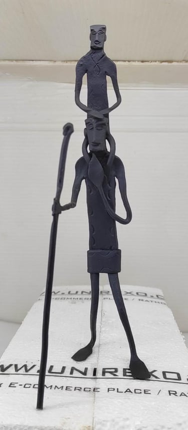 "Handcrafted Wrought Iron Tribal Figure Carrying a Child – Traditional Bastar Art, Front View-for foreign markets"