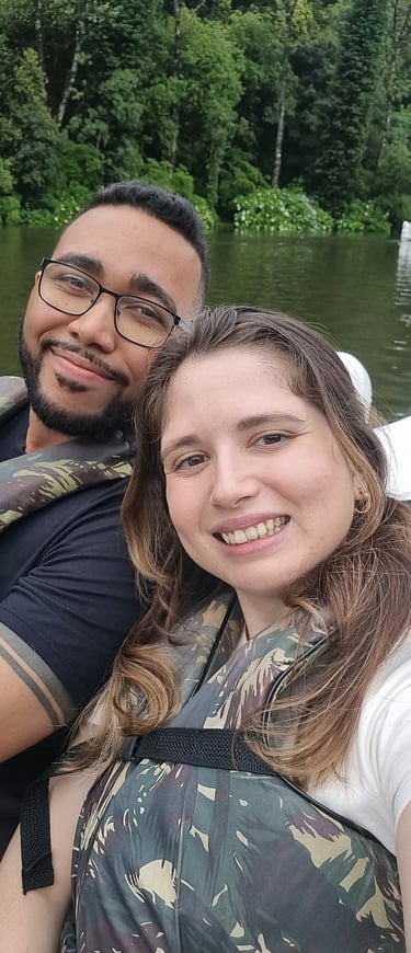 Passeio de pedalinho no lago negro, em Gramado