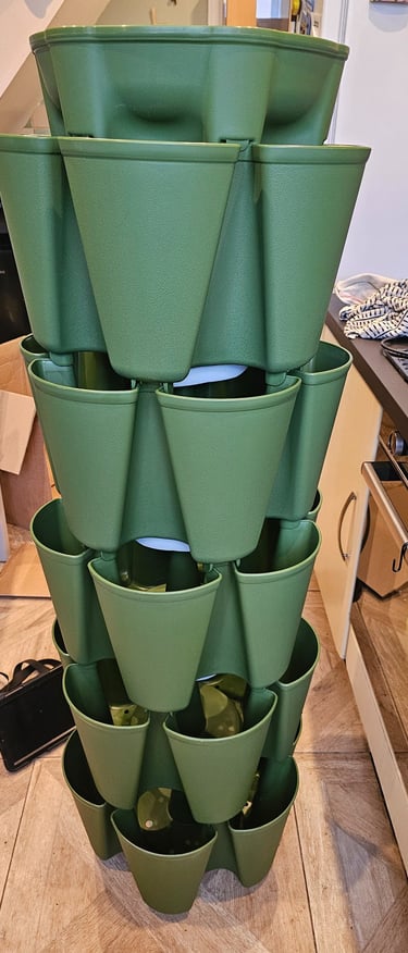GreenStalk vertical planter unfilled