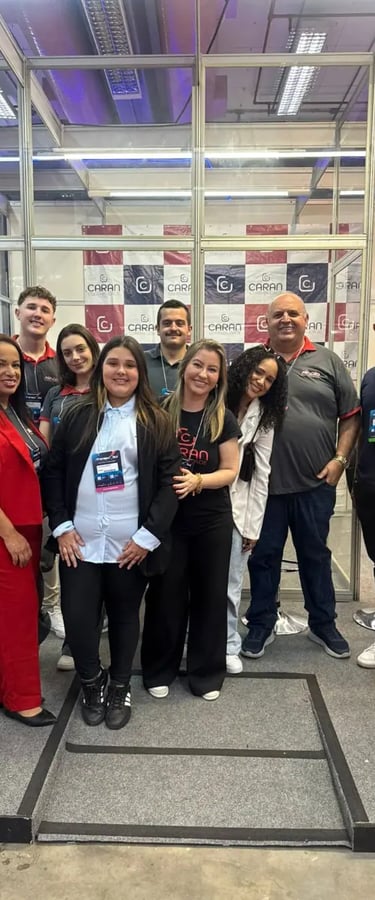 Equipe da Caran Contabilidade junto aos parceiros da Xandão na feira Transposul, em Porto Alegre