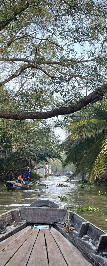 rejs łódką w Wietnamie