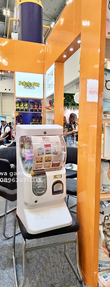 sewa mesin gacha putih mini 