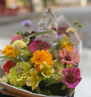bouquet fleurs fraîches biologiques de saison slowflower floriculture ardeche