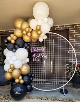 Circle Backdrop with balloons