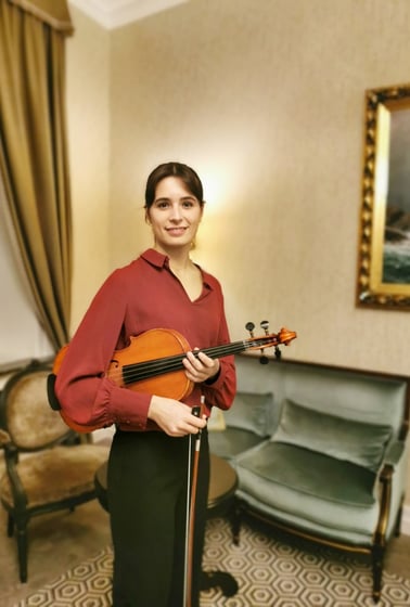 freelancer musician viola player 
