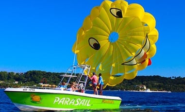 Parasailing Roatan