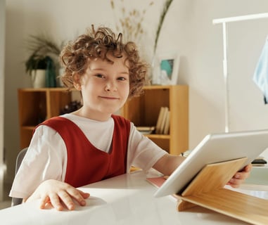 interactivve English class for kids aged 4+