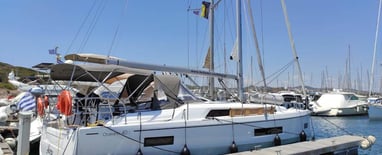 Aurora Yacht
