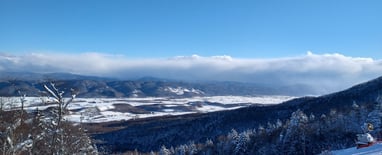 Widok na góry ze stoku