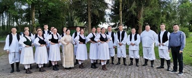 Tamburaški i vokalni sastav FA Etno Siscia