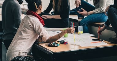 Faire des rencontres interdisciplinaires pour favoriser le partage de connaissances IA