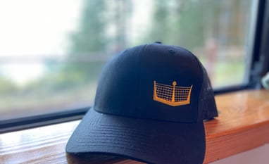 Mini Dinking Snapback Hat in Black