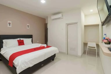 flazale flash sale reddoorz hotel murah rawa buntu bsd
