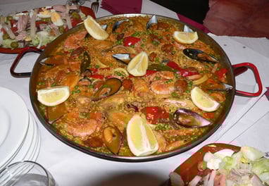 paella de arroz y marisco