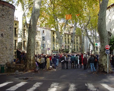 Sardana dancing at Céret