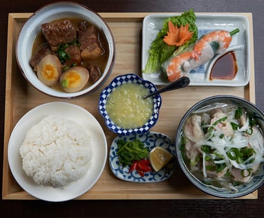 ベトナム風豚の角煮セット Vietnam 151A カフェレストラン