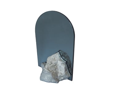 Casted stone in aluminium, double sided mirror