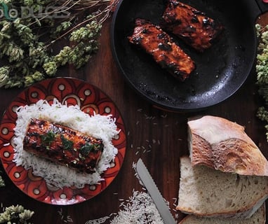 salmón con salsa teriyaki