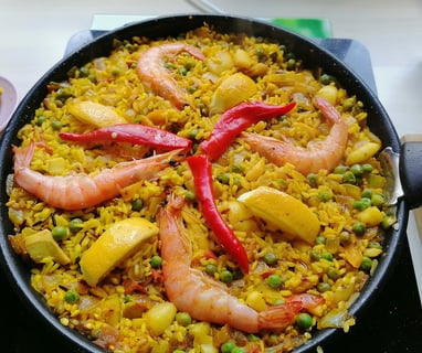 paella de arroz y marisco