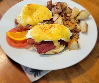 Jonnie and Lily's Diner Breakfast