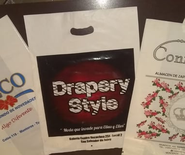 variedad de bolsas con diseños personalizados
