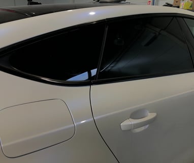 Galinių automobilio stiklų tamsinimas