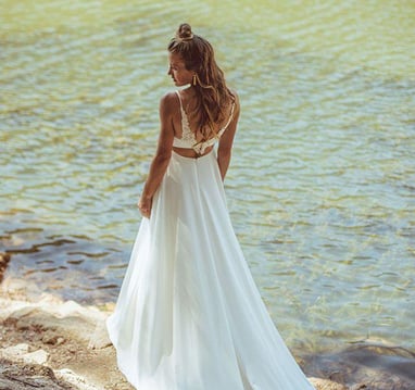 Effortless hairstyle for rustic wedding dress salon UHMA store Lisbon Portugal