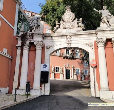 Pink building with statues - Hospital de São José built during Pombaline reforms