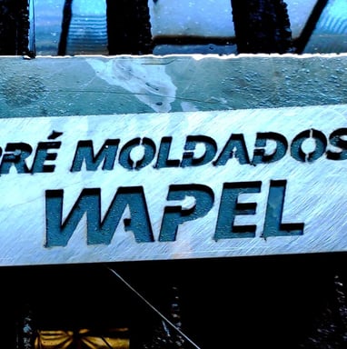 a sign that says pre - mouldads are not a sign