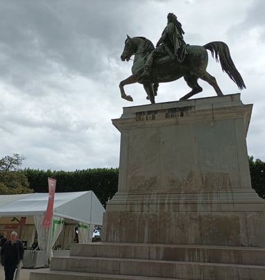 Louis XIV looks on , Parc du Peyrou, Montpellier