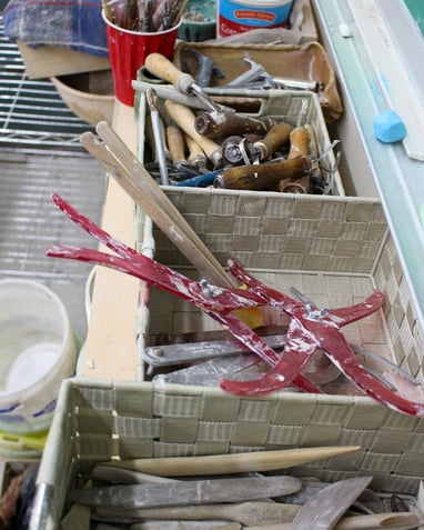 Image of the clay tools available in our studio.
