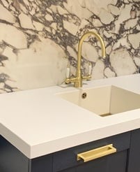 Modern Utility Room with Corian and PORCELANOSA XTONE 