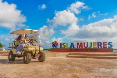 voiture de golf à Isla Mujeres