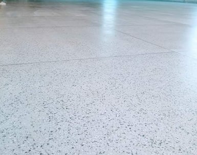 Piso granilite em colégio