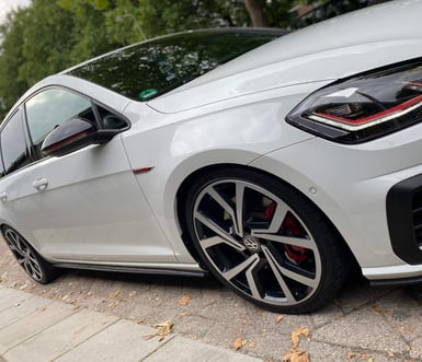 Exterior Detailing Image “Professional mobile car detailing service washing and waxing"