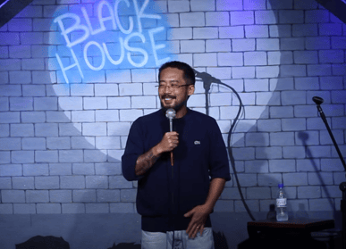 Guto Sato Black House Comedy