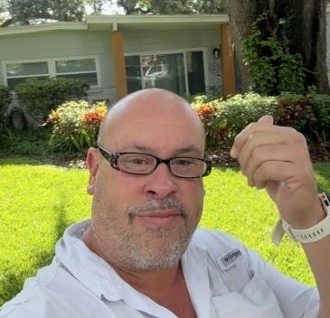 Meet Alex, picture of owner of AlexCanHelp.com