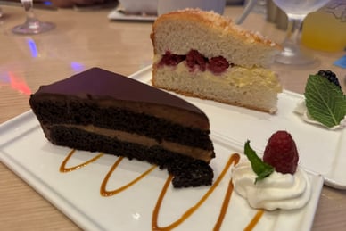 Dining on the Wonder of the Seas