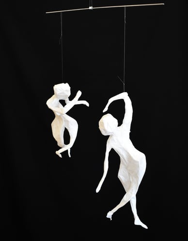 mobile sculpture papier personnage mouvement