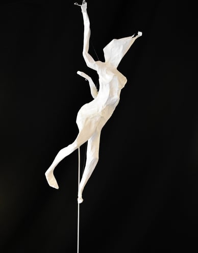 mobile sculpture papier personnage mouvement