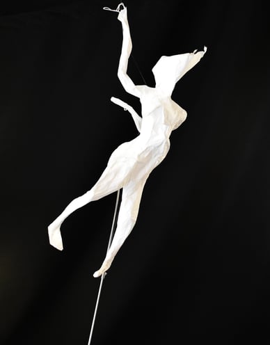 mobile sculpture papier personnage mouvement