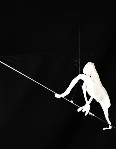 mobile sculpture papier personnage mouvement