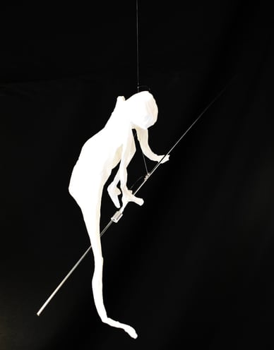 mobile sculpture papier personnage mouvement