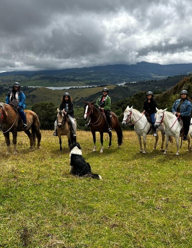 Experiencias-Cabalgata-cerca-a-Bogotá