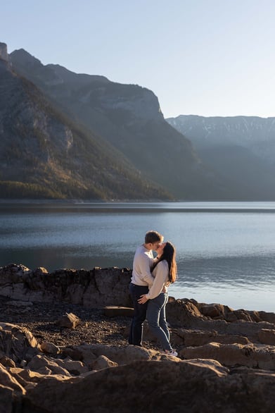 engagement at lake minnewanka in Banff