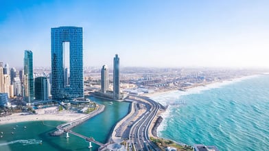Jumeirah Beach: Pristine beaches with a stunning city skyline in Dubai