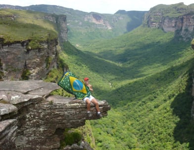 bandeira brazil na pedra da tartaruga