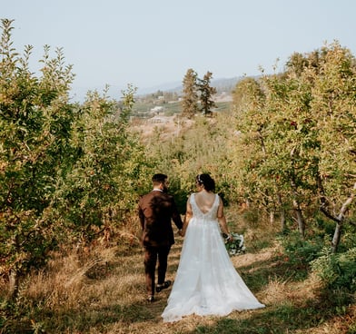 penticton wedding photoshoot creek and gully