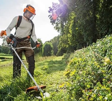Jardinier débroussaillage à Albi dans le Tarn
