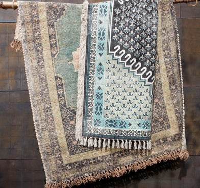 MINT MEDIUM POPPY FIELD RUG